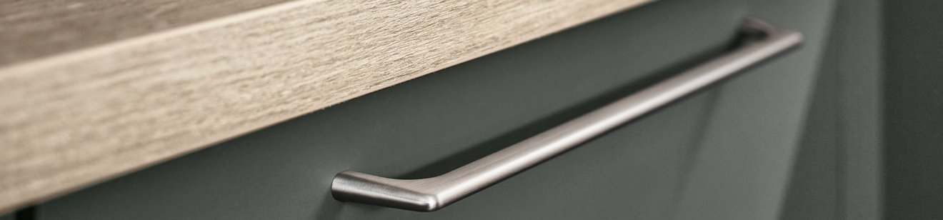 What to choose – kitchen units with or without handles?